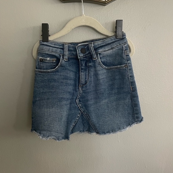 DL1961 Toddler Girls Denim Mini Skirt Size 4 - Picture 2 of 10